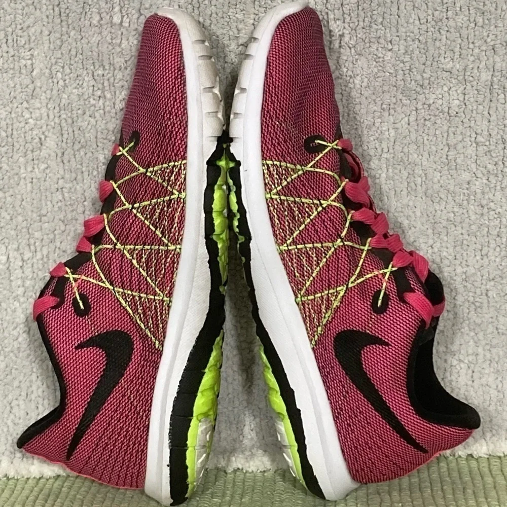 Nike Youth Pink Flex Fury 2 (GS) Running Sneaker Shoes Youth 7Y or Womens Sz 8.5